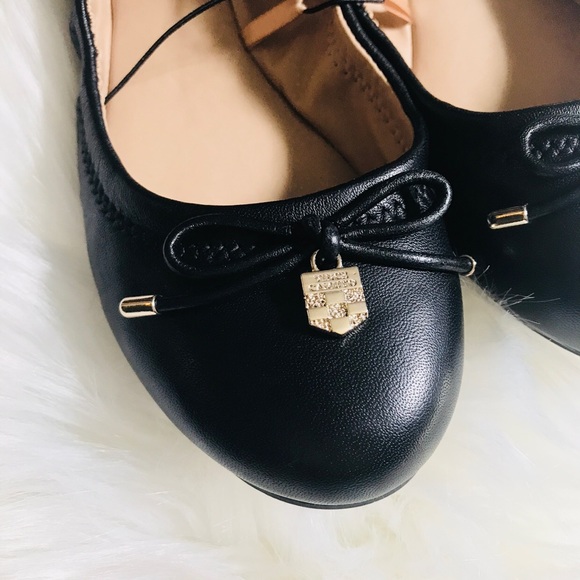 Brand new Vince Camuto flats! - Picture 2 of 4